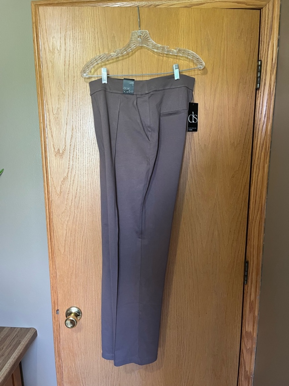 ds by Scarlett Straight-Leg Dress Pants in Taupe
